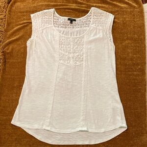 Cupio White Smocked Sleeveless Blouse